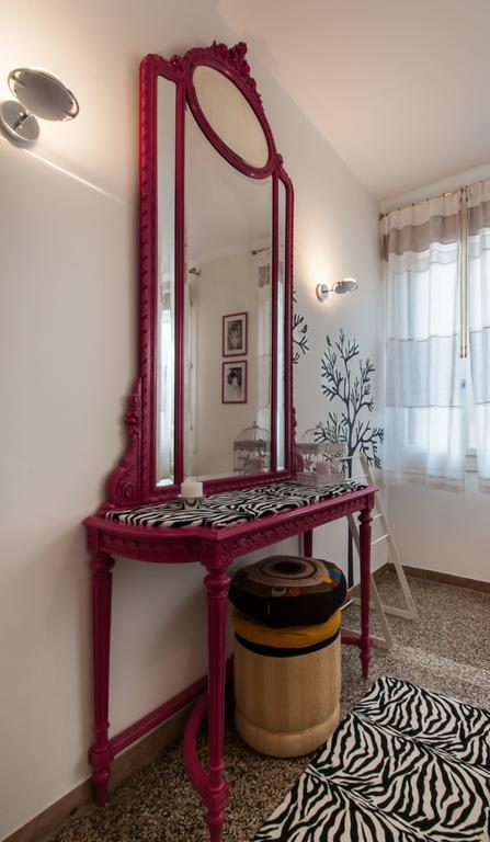 Ve-Nice Suite Misericordia C2607B Venice Room photo